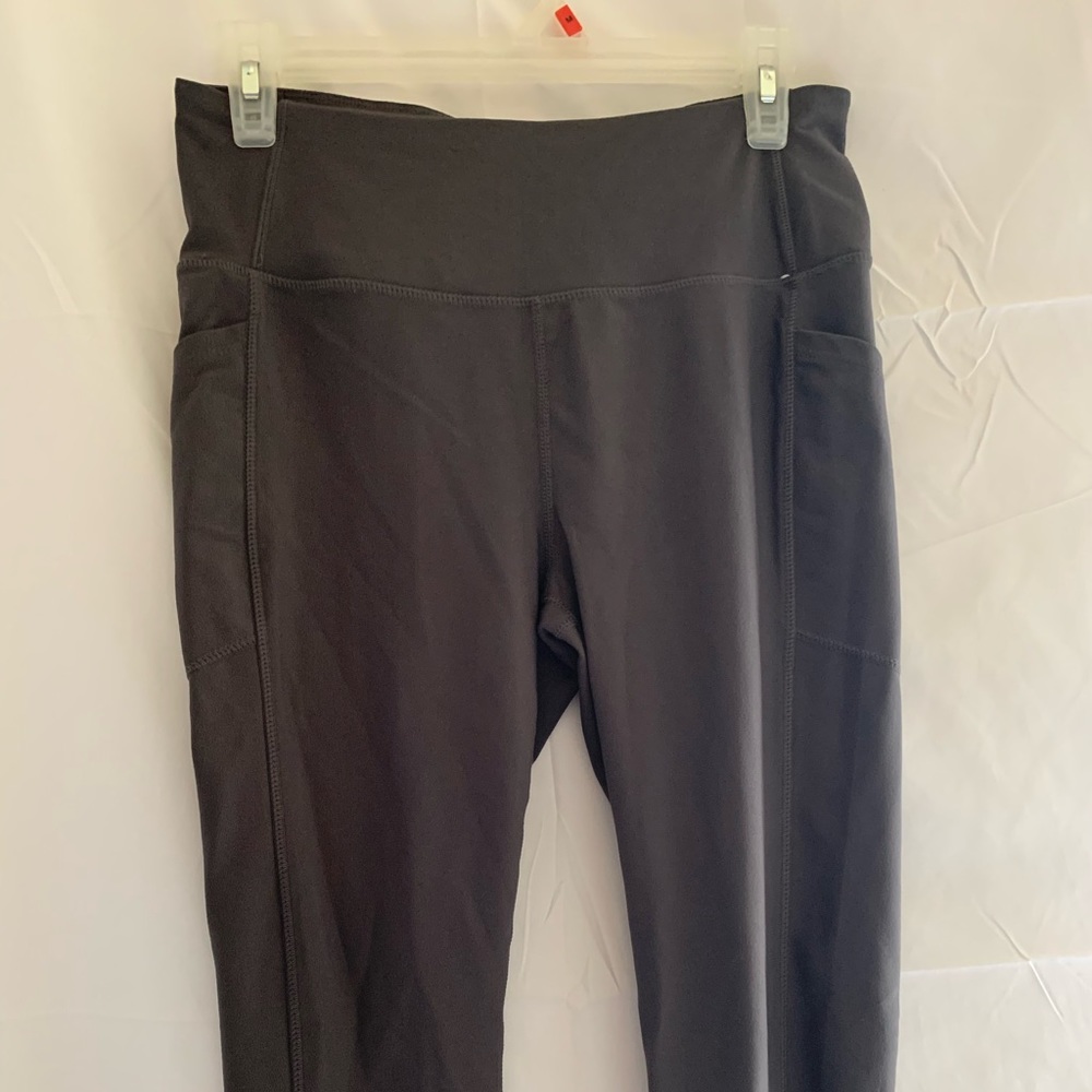 Modetta Performance and Luxury gray leggings, size Medium